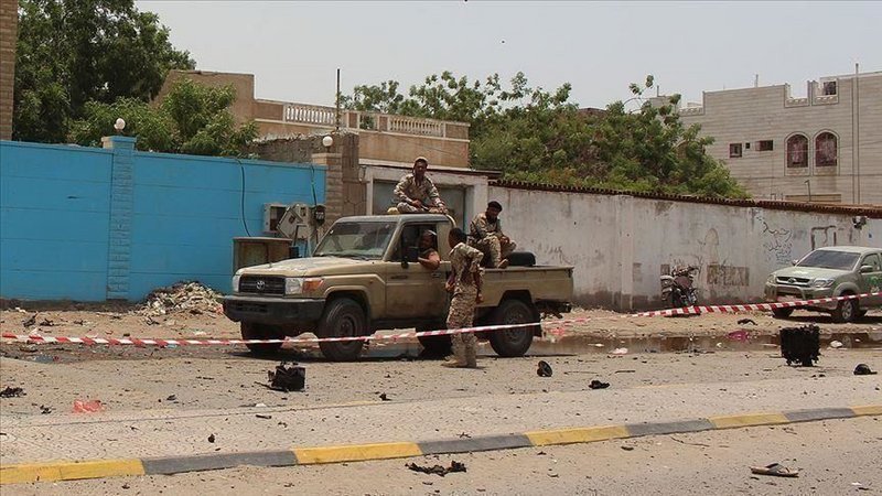 الخارجية اليمنية تدين الهجوم الحوثي على مقر فريق الانتشار الحكومي