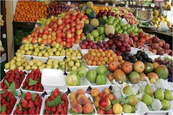 شهدت أسعار الفاكهة في سوق العبور لنهاية الأسبوع الأول من شهر رمضان استقرارا تام