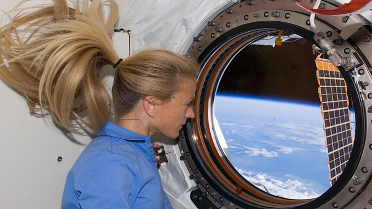 روسيا تشكل عدد جديد من أطقم الفضاء