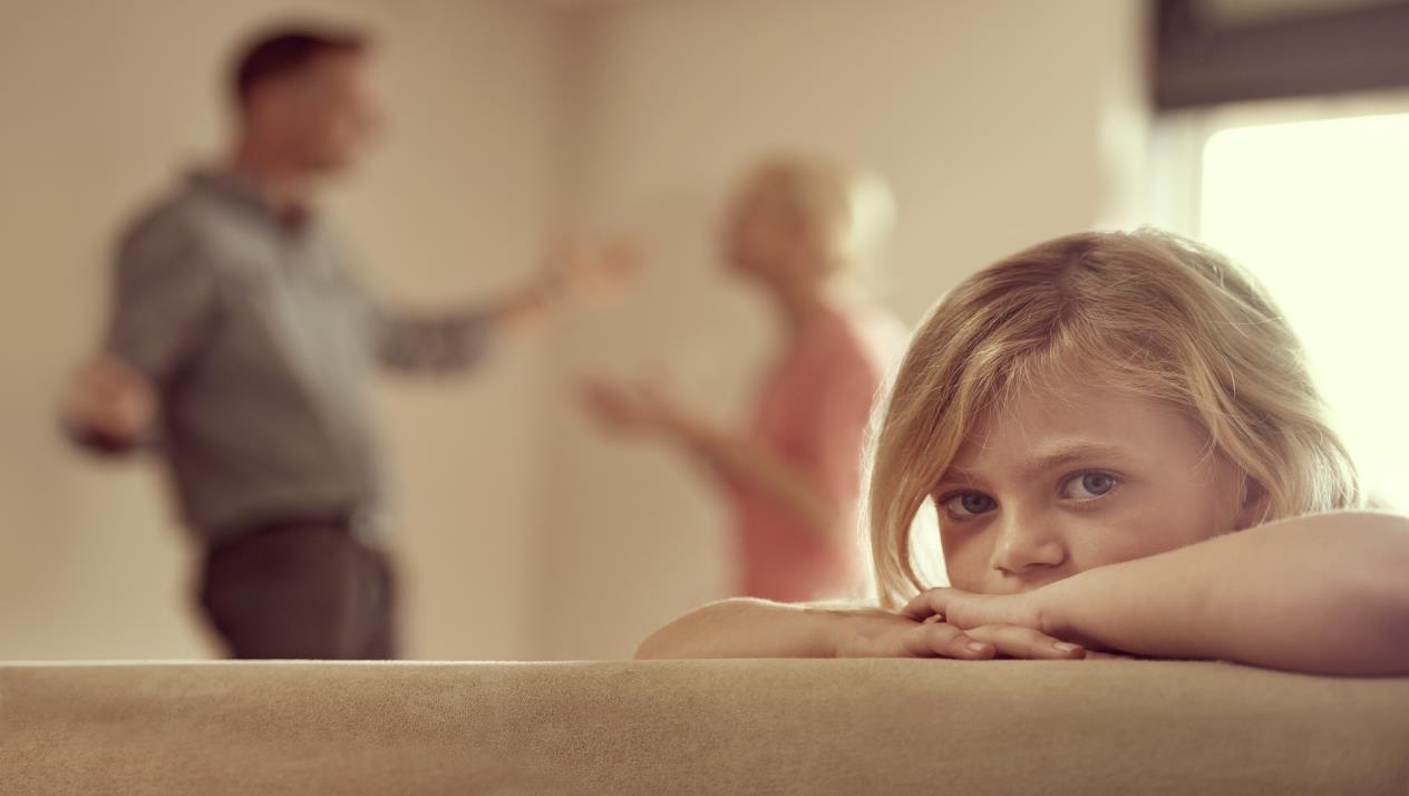التعلق الانفعالي و أعراض اضطرابه عند الأطفال