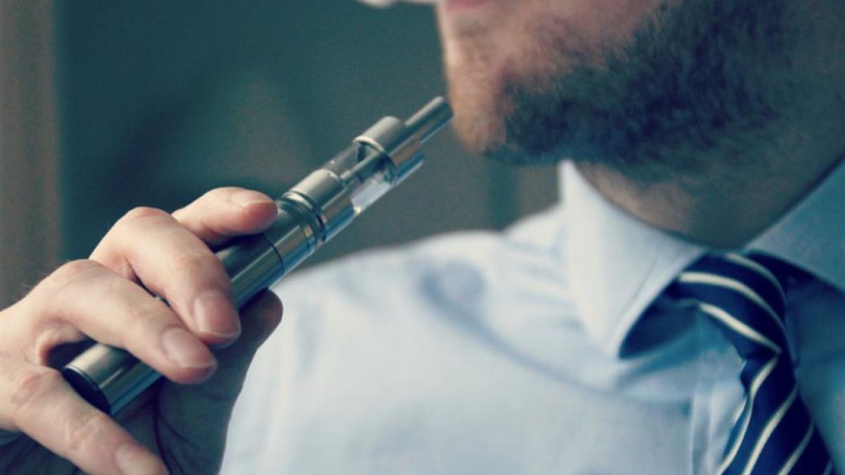 ما هي الأضرار التي تسببها السجائر الإلكترونية للحيونات المنوية عند الرجال