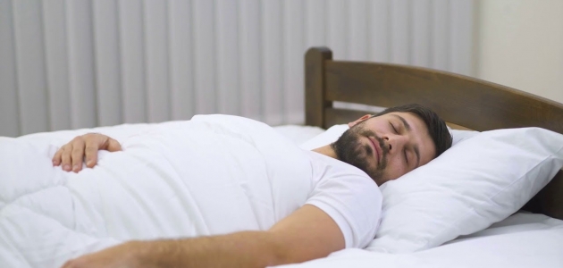 نوم الرجال سبع ساعات يوميا تجعلهم يتفادوا الإصابة بمرض السكر من النوع الثاني