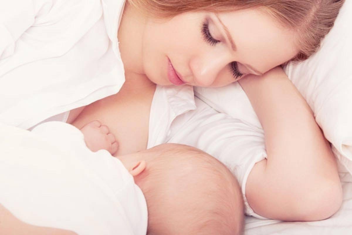تعرف على الطرق الصحيحة في الرضاعة لتجنب آلام الحلمة