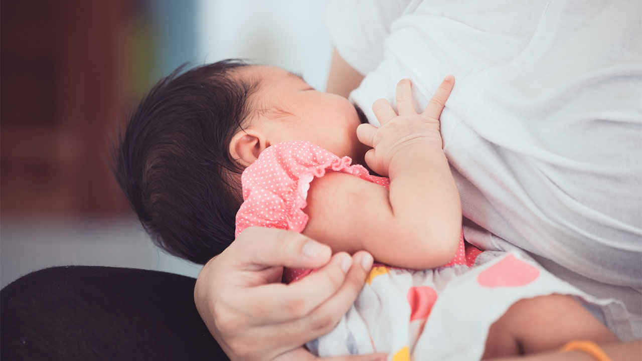 طرق ونصائح لكي تصل بطفلك لرضاعة صحية وطبيعية