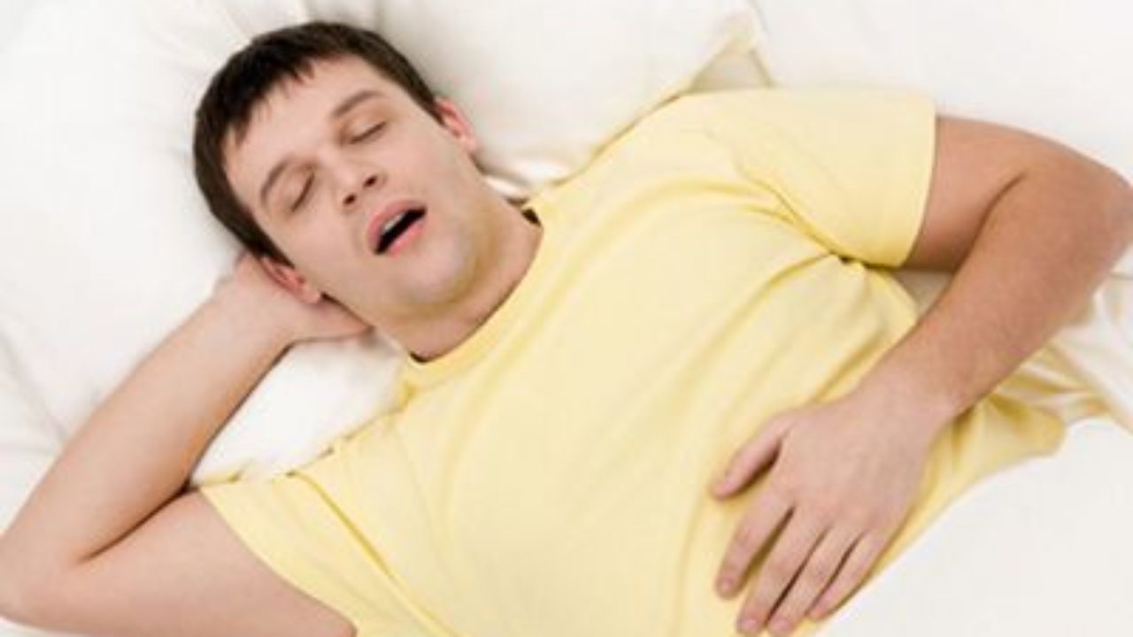 ظاهرة فتح الفم أثناء النوم ما أسبابها وكيف يمكن الوقاية منها